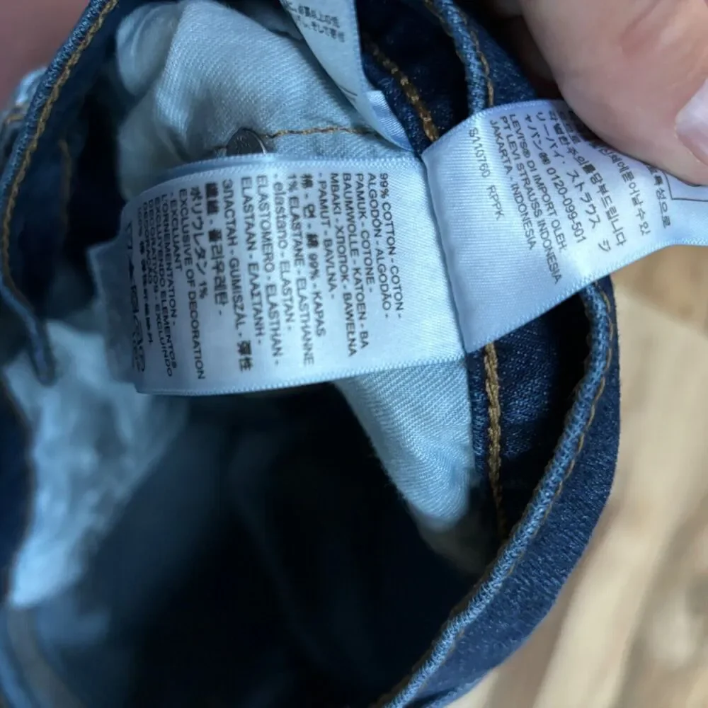 Levi's 505 Jeans Mens 40 x 30‎ Regular Fit Straight Leg Medium Wash Denim
